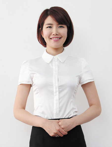 重庆办公室女衬衣定做,短袖衬衫订制加工公司